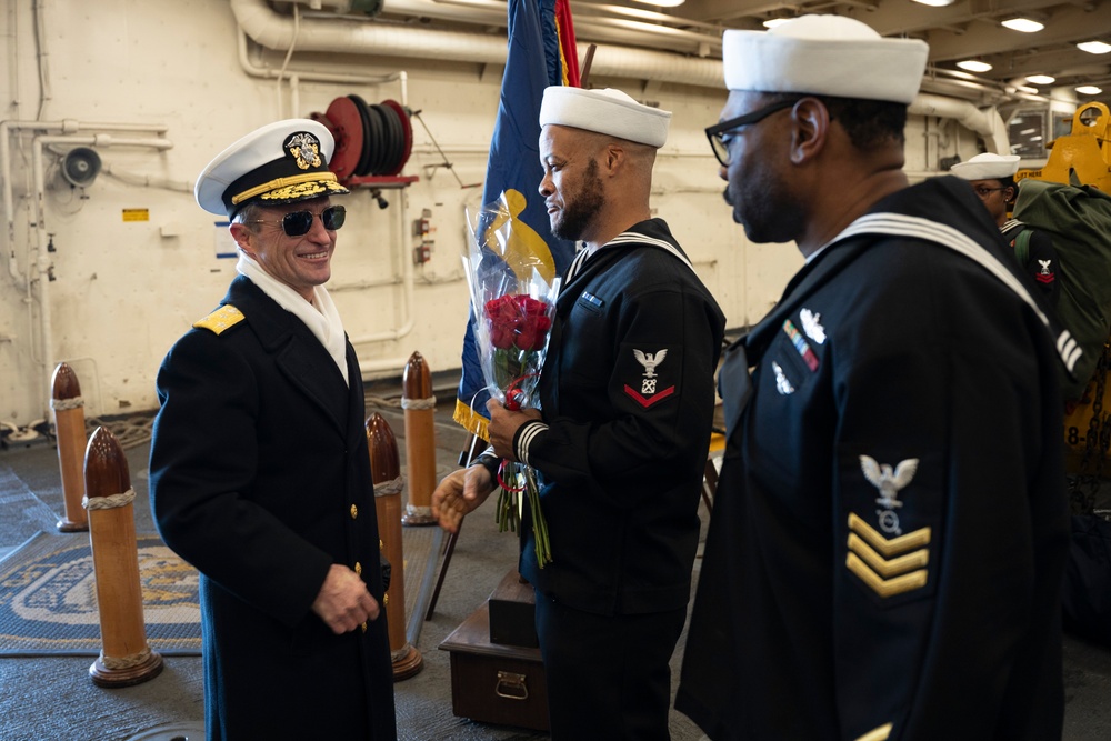 Commander, U.S. 2nd Fleet Welcomes USS New York (LPD 21) Home to Naval Station Norfolk