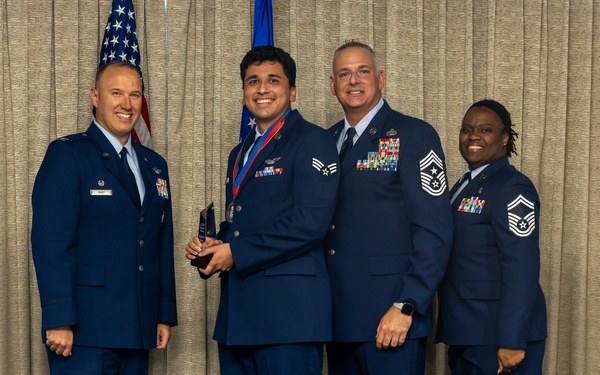 ALS Class 25-A Graduates