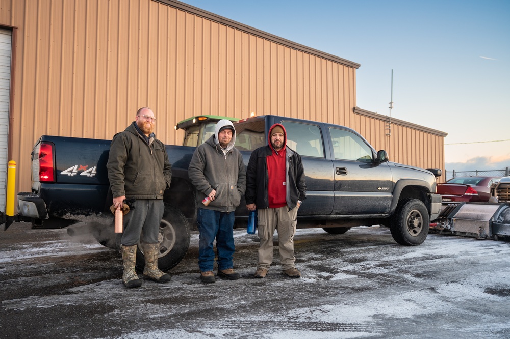 Niagara Falls ARS Subcontractors begin winter readiness operations at the 914th ARW