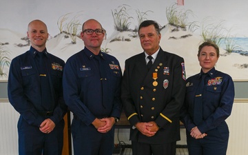 Coast Guard presents Gold Life Saving Medal to New Jersey man for heroism