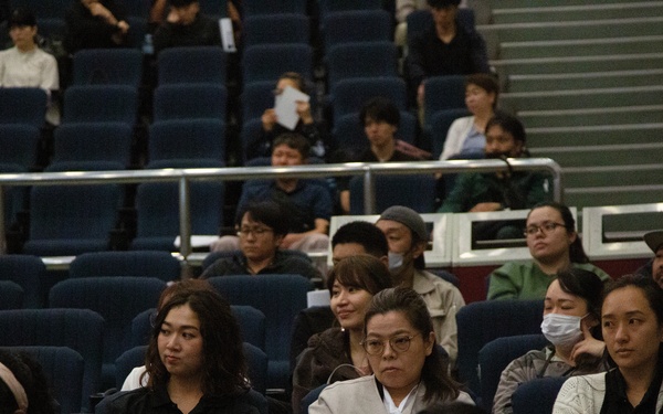 Newcomers’ Orientation Welcomes, Educates Base Workers in Okinawa / 在沖米海兵隊、日本人基地従業員へ新人研修を実施