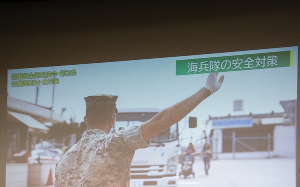 Newcomers’ Orientation Welcomes, Educates Base Workers in Okinawa / 在沖米海兵隊、日本人基地従業員へ新人研修を実施