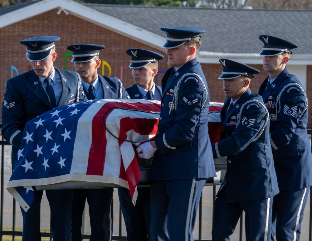 AIRMEN HONOR LATE GENERAL HETTLINGER; FULL HONORS FUNERAL IN TERRE HAUTE