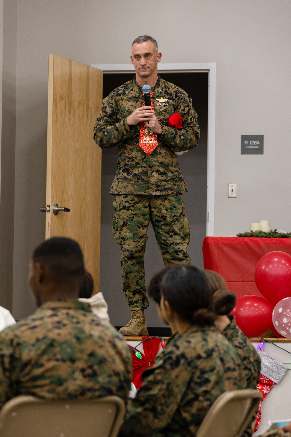 Marine Corps Combat Service Support Schools hosts tree lighting event