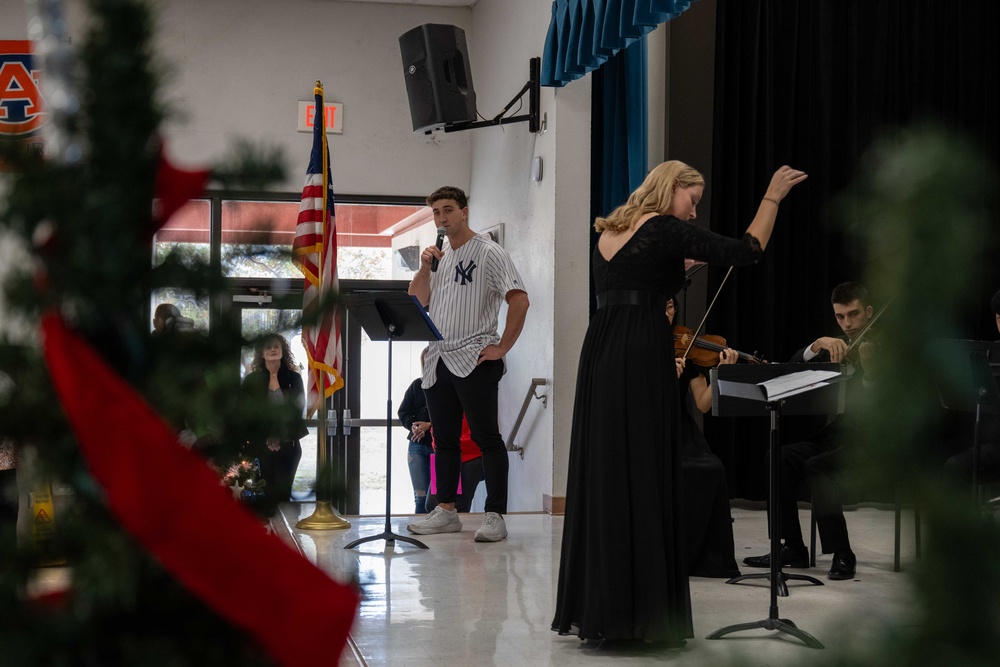 New York Yankees pitcher visits Tinker K-8