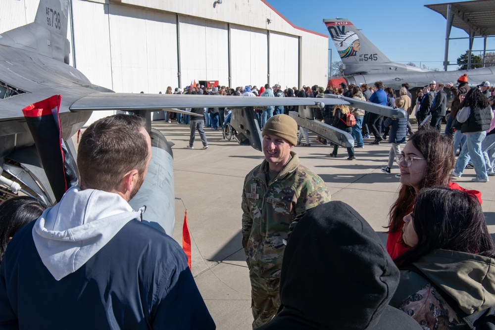 138 FW Hosts Women in Aviation Event