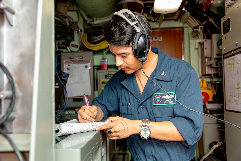 USS Greeneville Distinguished Visitor Embark