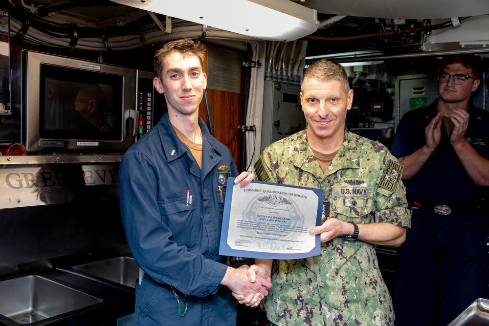 USS Greeneville Distinguished Visitor Embark