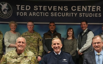 Lt. Gen. Cunningham visits TSC to synchronize Arctic initiatives