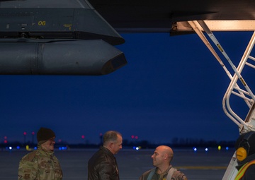 First B-1B Lancer touches down at Grand Forks AFB, begins bed down