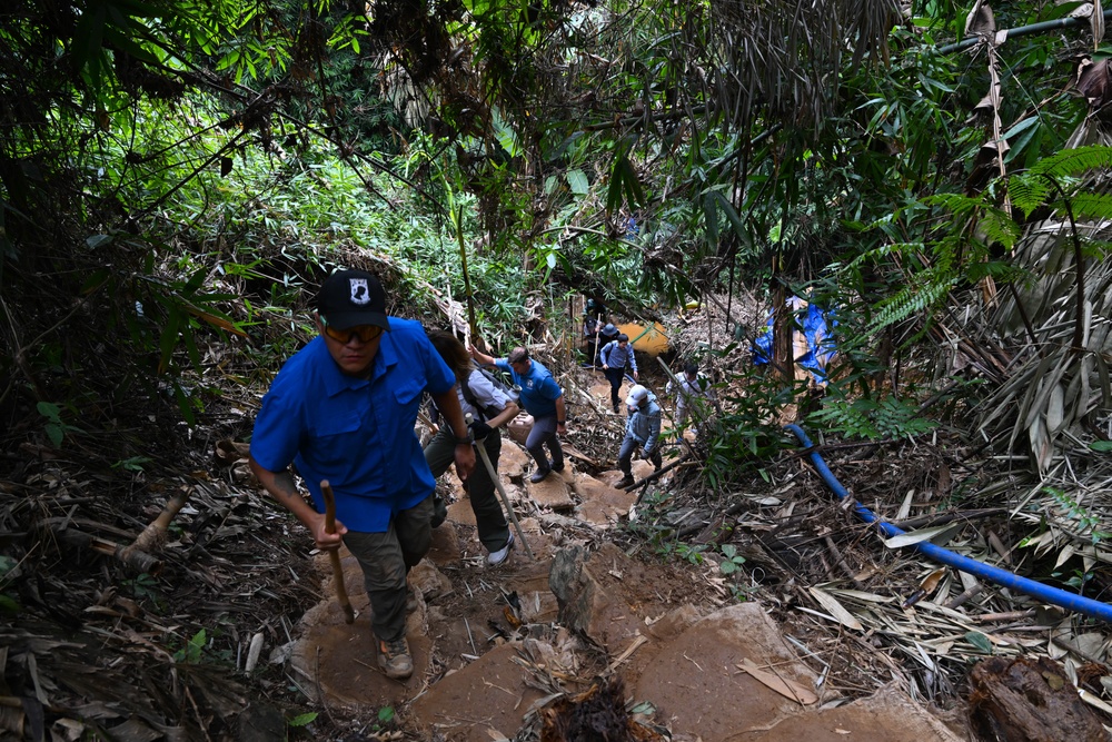 DPAA, VNOSMP, and US Embassy officials visit recovery site