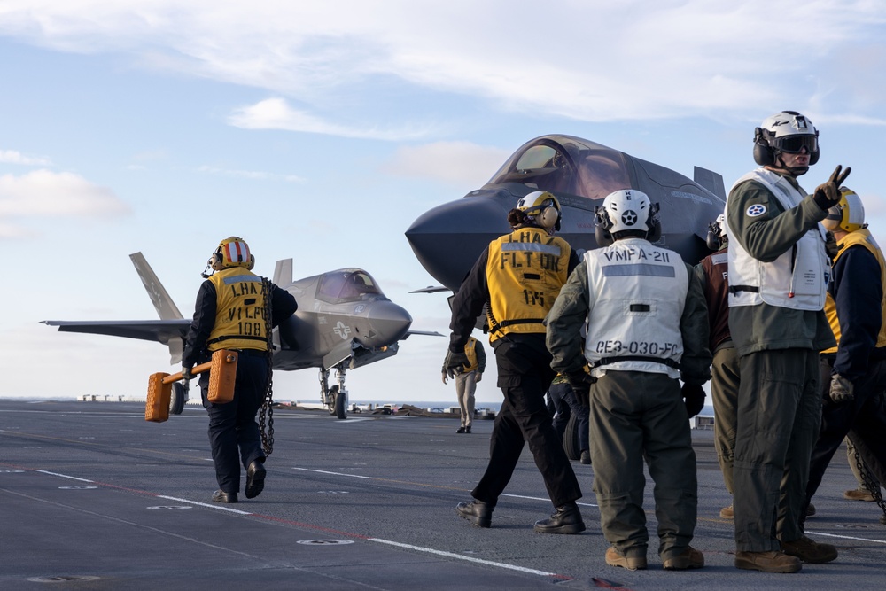 Steel Knight 24: VMFA-211 F-35B Lightning IIs arrive to USS Tripoli