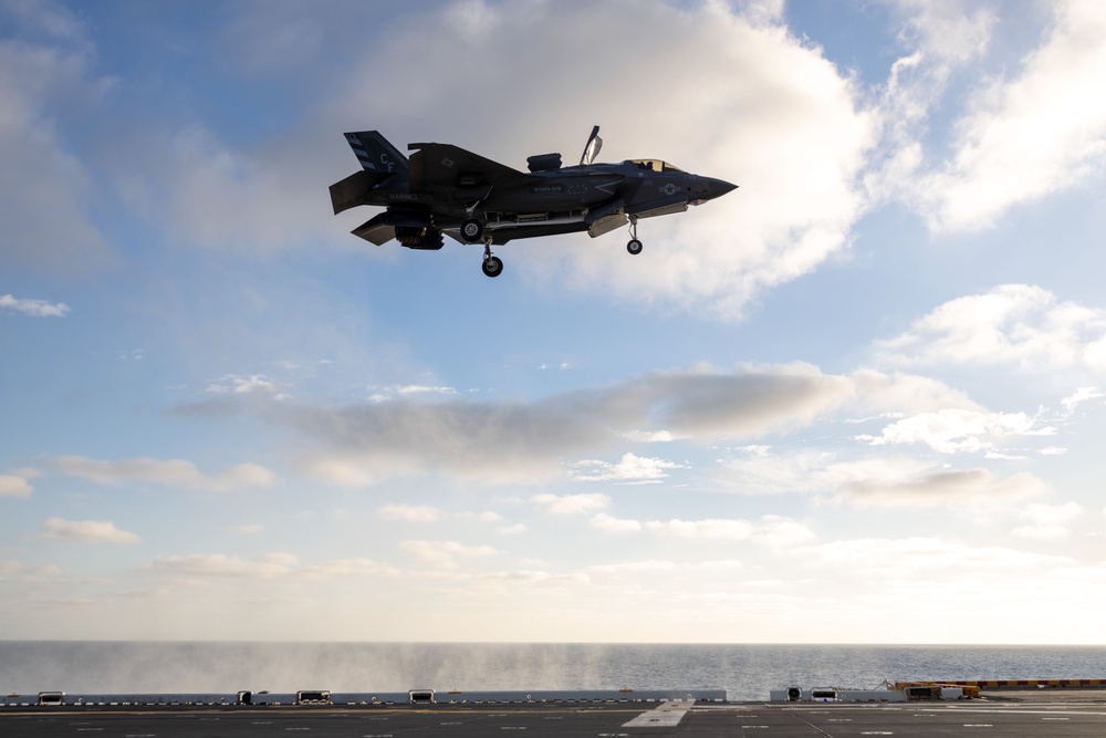 Steel Knight 24: VMFA-211 F-35B Lightning IIs arrive to USS Tripoli
