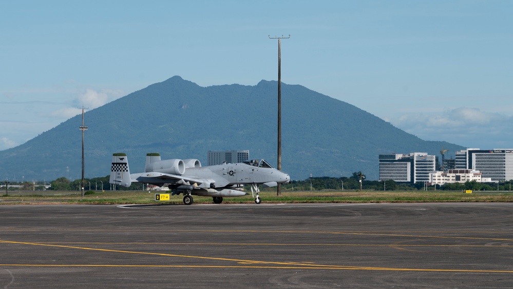 Strengthening Partnerships: PACAF A-10s arrive in the Philippines