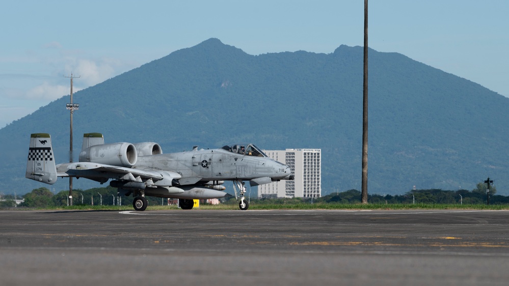 Strengthening Partnerships: PACAF A-10s arrive in the Philippines