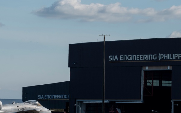 Strengthening Partnerships: PACAF A-10s arrive in the Philippines