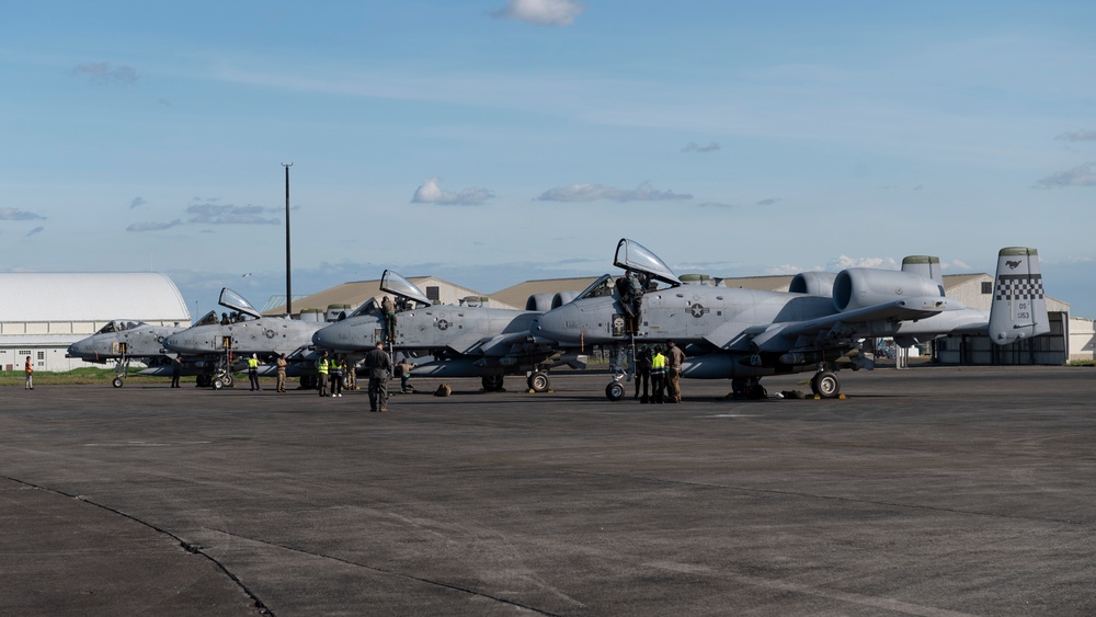 Strengthening Partnerships: PACAF A-10s arrive in the Philippines