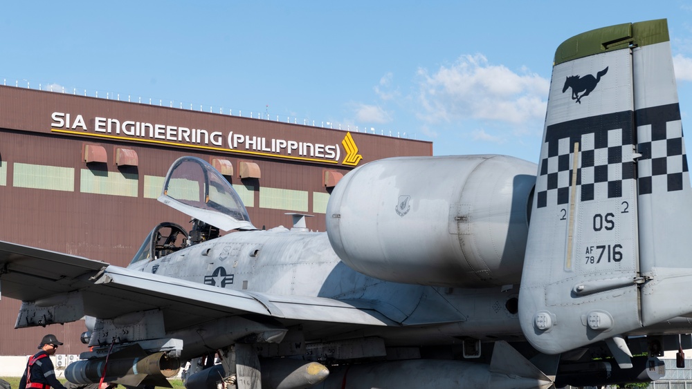 Strengthening Partnerships: PACAF A-10s arrive in the Philippines