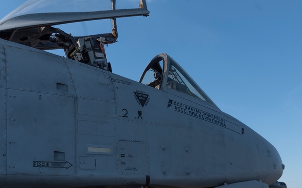 Strengthening Partnerships: PACAF A-10s arrive in the Philippines