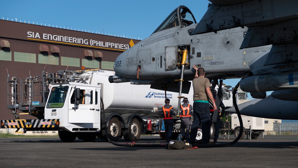 Strengthening Partnerships: PACAF A-10s arrive in the Philippines