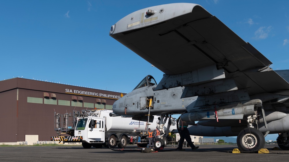 Strengthening Partnerships: PACAF A-10s arrive in the Philippines