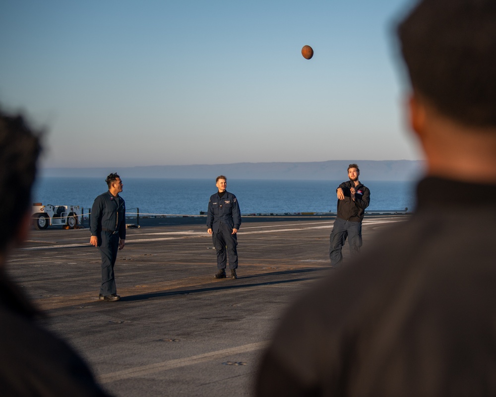 Morale, Welfare, and Recreation hosts an event on the flight deck of USS Ronald Reagan (CVN 76)