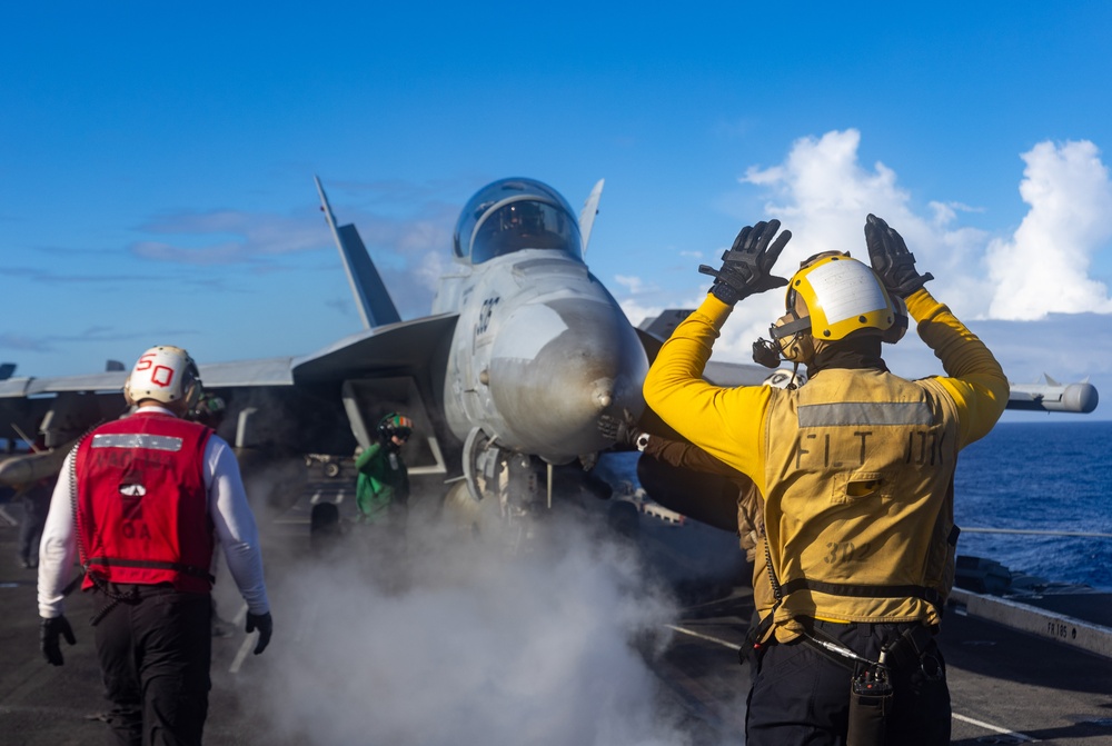 Abraham Lincoln conducts flight operations