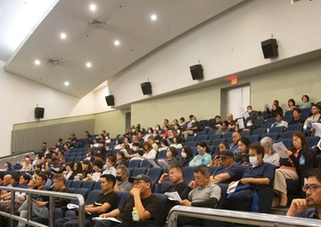 Marines Deliver Survey Results to Japanese Base Employees at Townhall Meeting / 海兵隊、タウンホールで日本人基地従業員に調査結果を報告