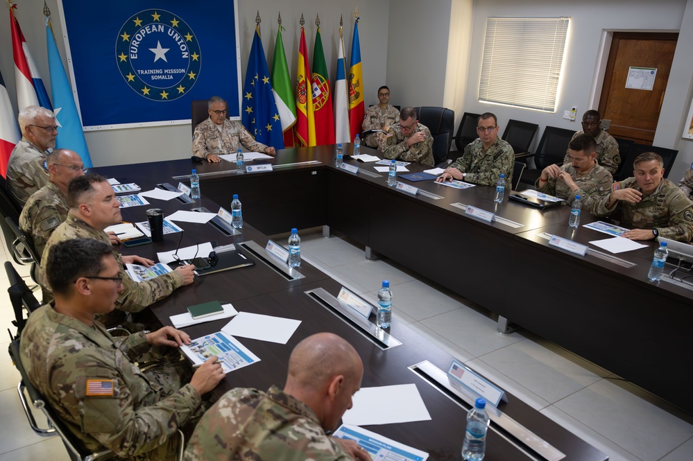 Maj Gen Harmon visits EUTM in Somalia