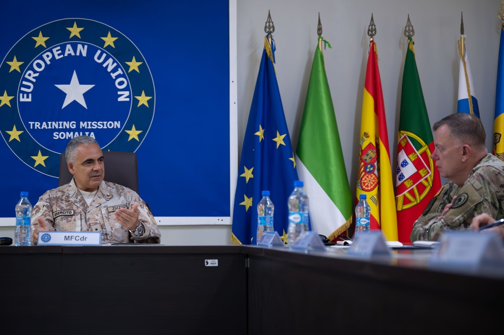 Maj Gen Harmon visits EUTM in Somalia