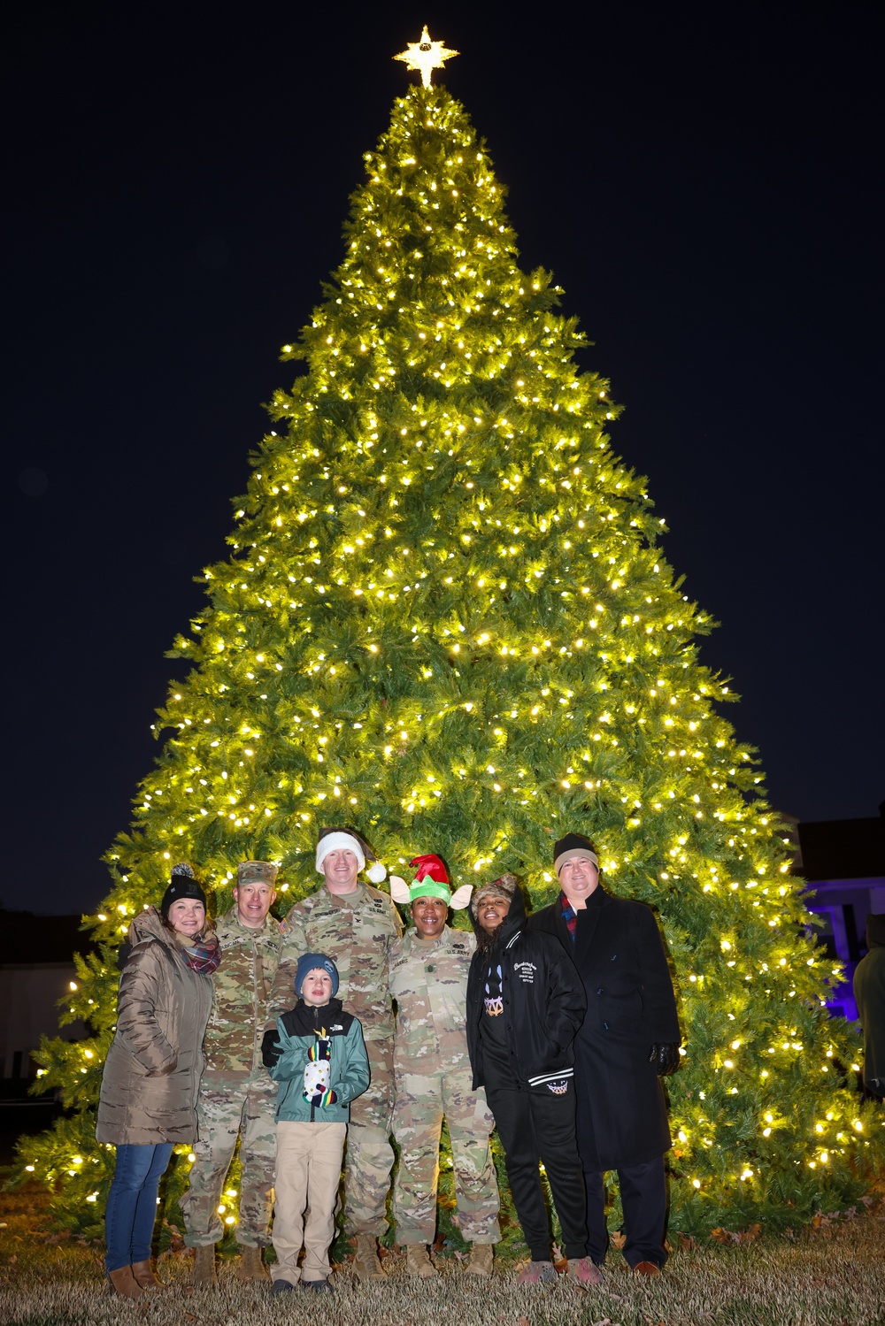 Grand Illumination Ceremony continues tradition for Soldiers and their families