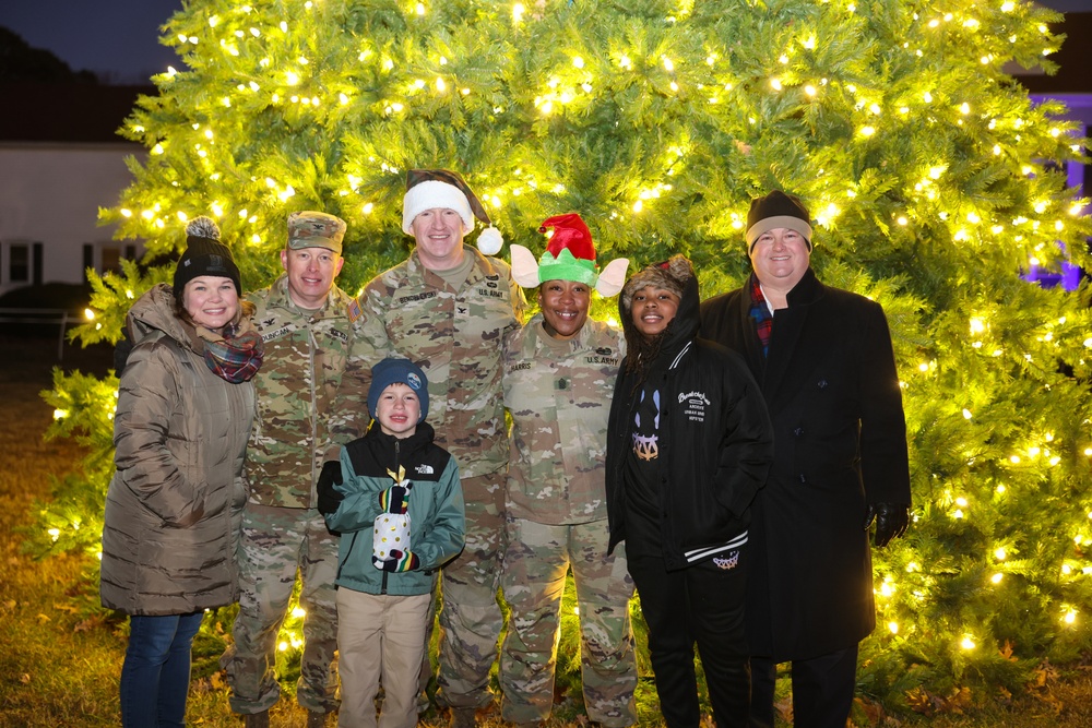 Grand Illumination Ceremony continues tradition for Soldiers and their families