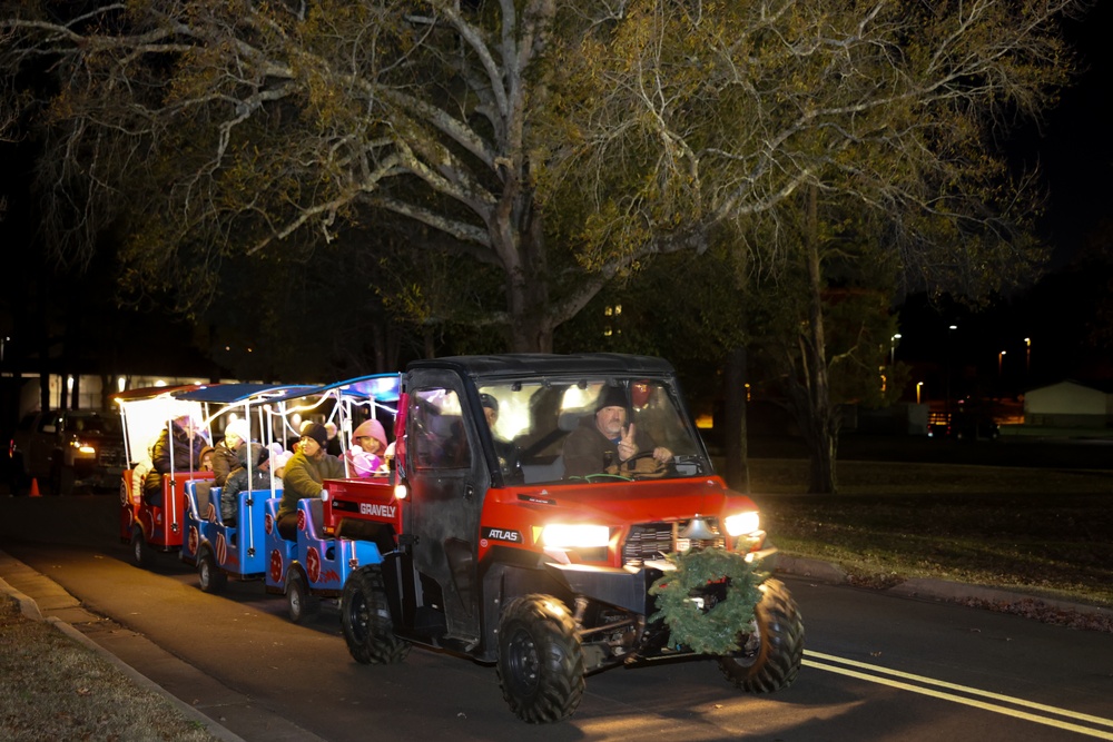 Grand Illumination Ceremony continues tradition for Soldiers and their families