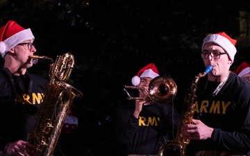 Alabama Guard band performs at Governor’s Christmas tree lighting