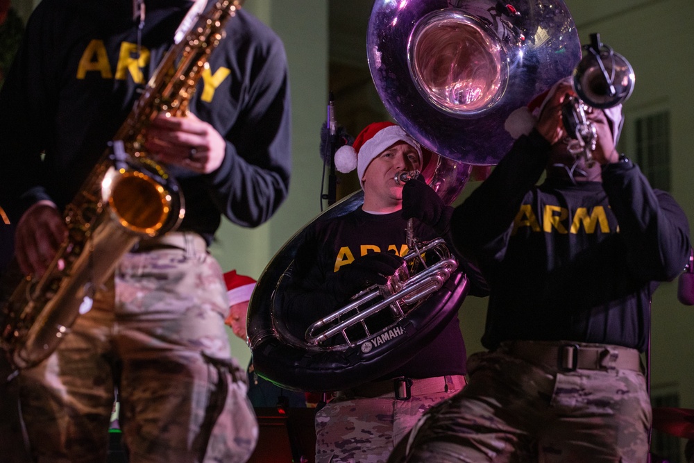 Alabama Guard band performs at Governor’s Christmas tree lighting