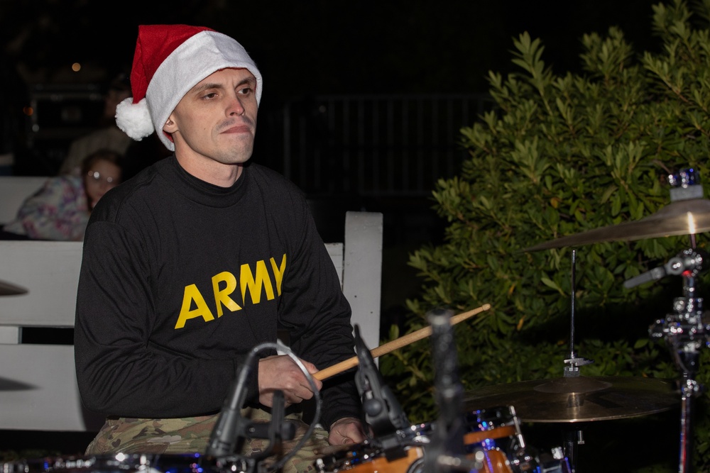 Alabama Guard band performs at Governor’s Christmas tree lighting