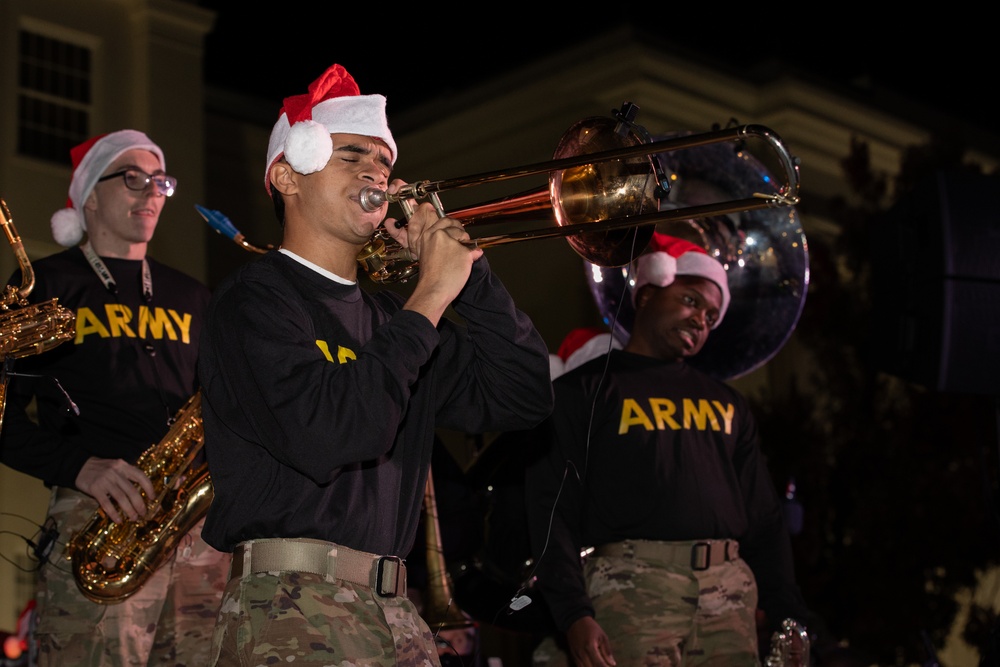 Alabama Guard band performs at Governor’s Christmas tree lighting