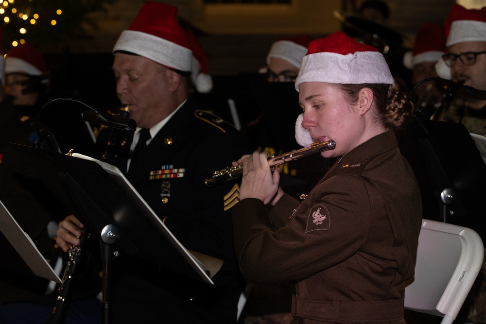 Alabama Guard band performs at Governor’s Christmas tree lighting