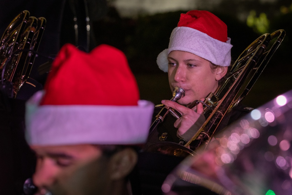 Alabama Guard band performs at Governor’s Christmas tree lighting