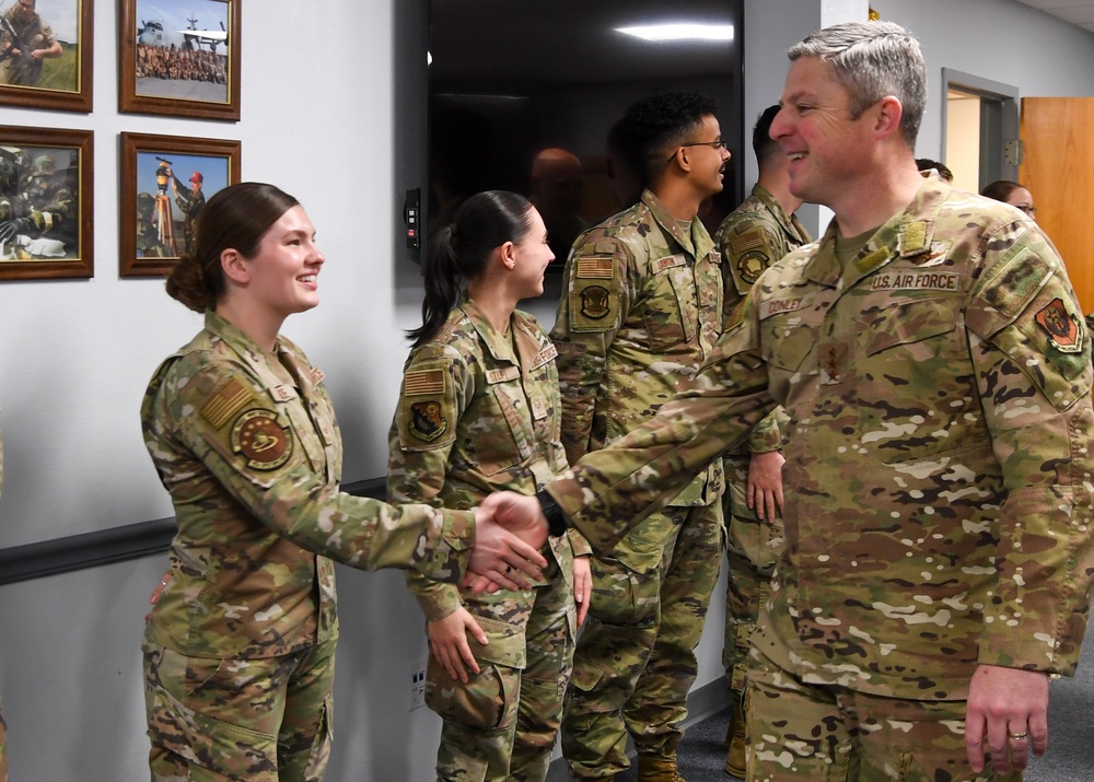 AFSOC Commander visits the 193rd SOW