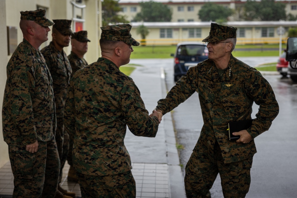 The 37th Assistant Commandant of the Marine Corps, Gen. Christopher J. Mahoney, Visits 12th MLR