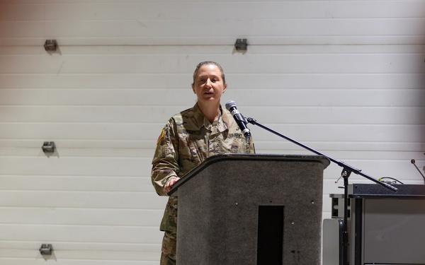 Chief Warrant Officer 5 Tracy Dooley gives her last remarks