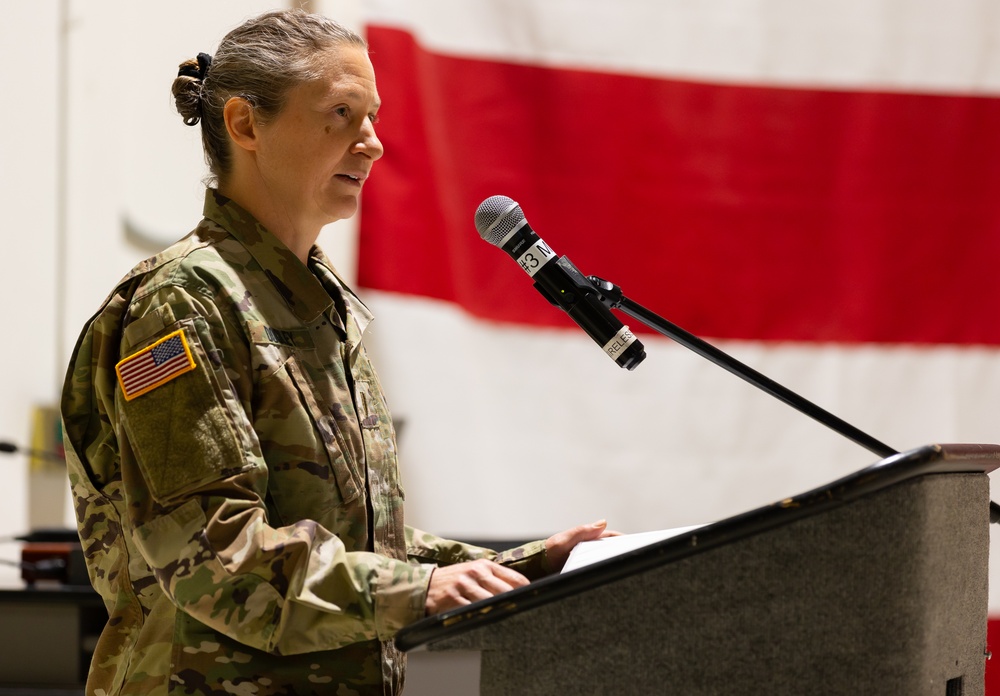 Chief Warrant Officer 5 Tracy Dooley gives her last remarks