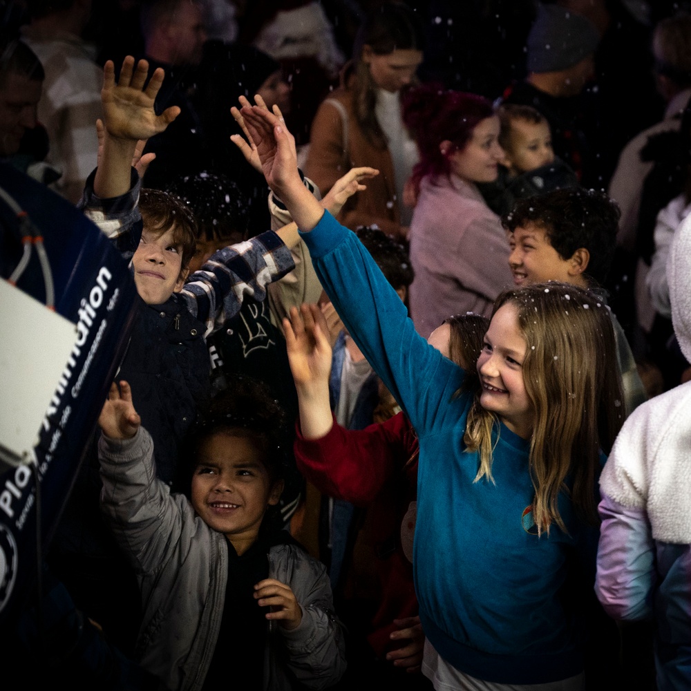 NSA Naples, Italian City Celebrate Annual Holiday Tree Lighting Event