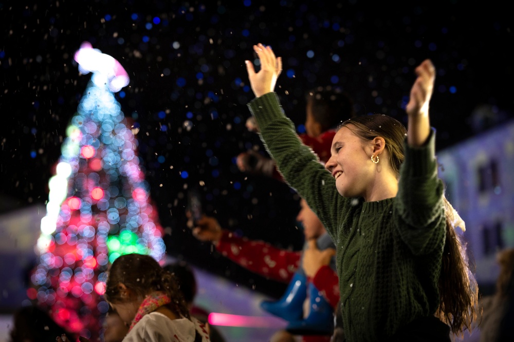 NSA Naples, Italian City Celebrate Annual Holiday Tree Lighting Event