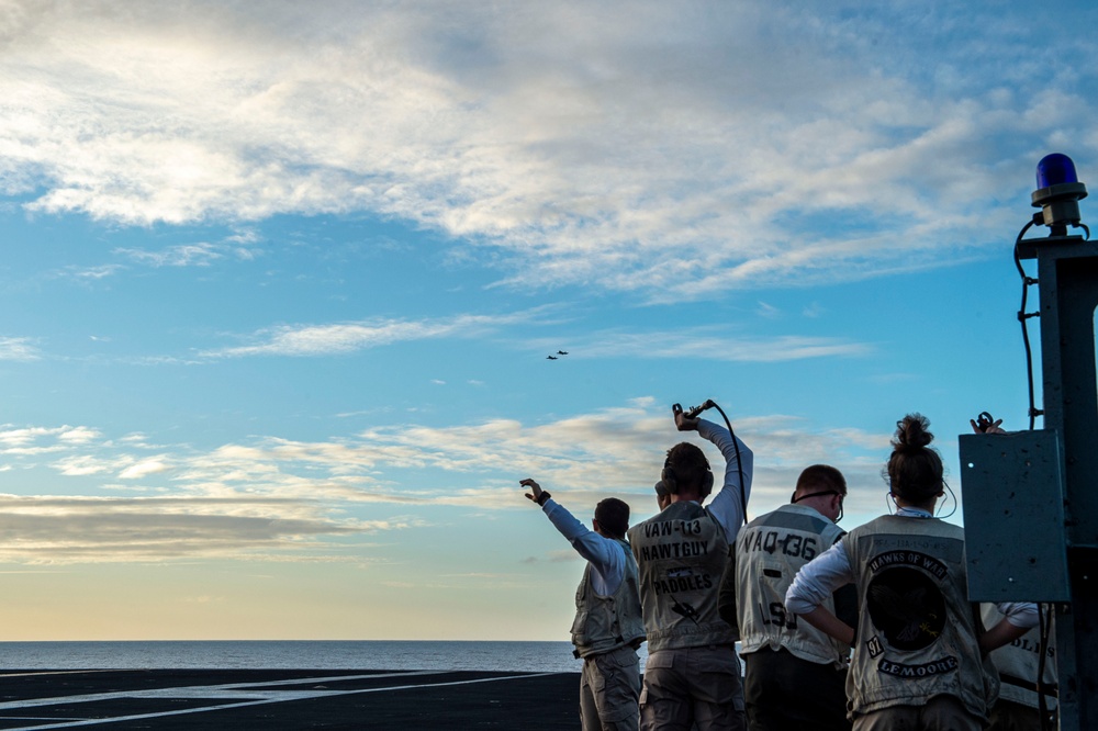 USS Carl Vinson (CVN 70) Conducts Routine Flight Operations at Sea