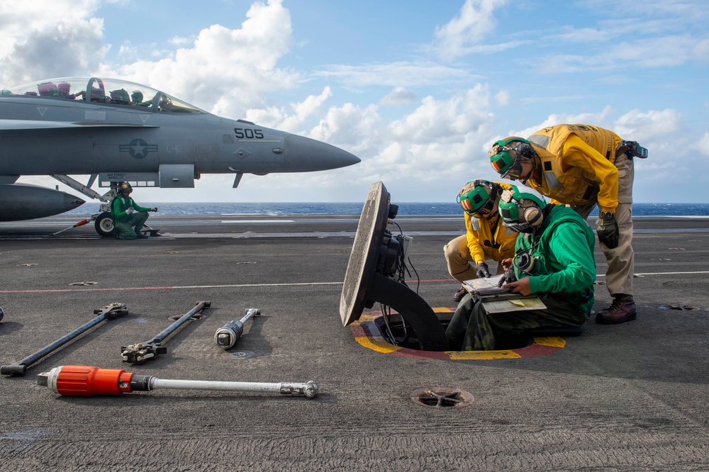 USS Carl Vinson (CVN 70) Conducts Routine Flight Operations at Sea