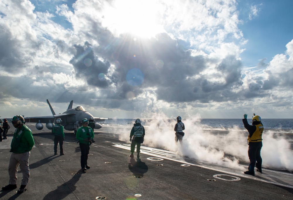 USS Carl Vinson (CVN 70) Conducts Routine Flight Operations at Sea