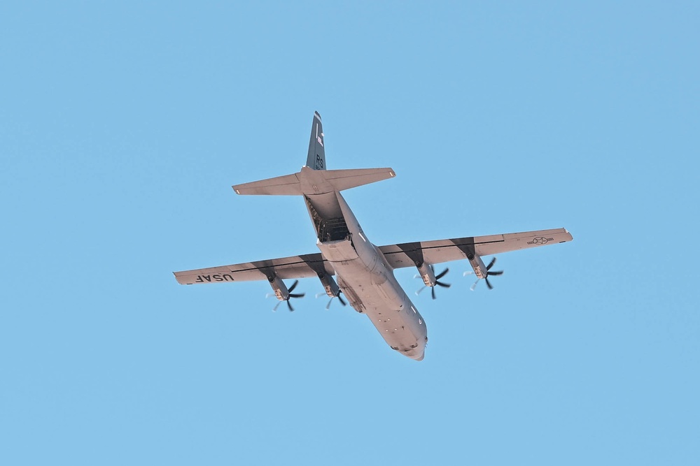 39th EAS conducts airdrop during Exercise TUWAIQ-4