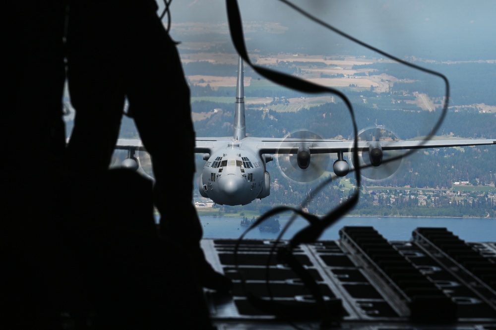 Two MTANG C-130H in Flight